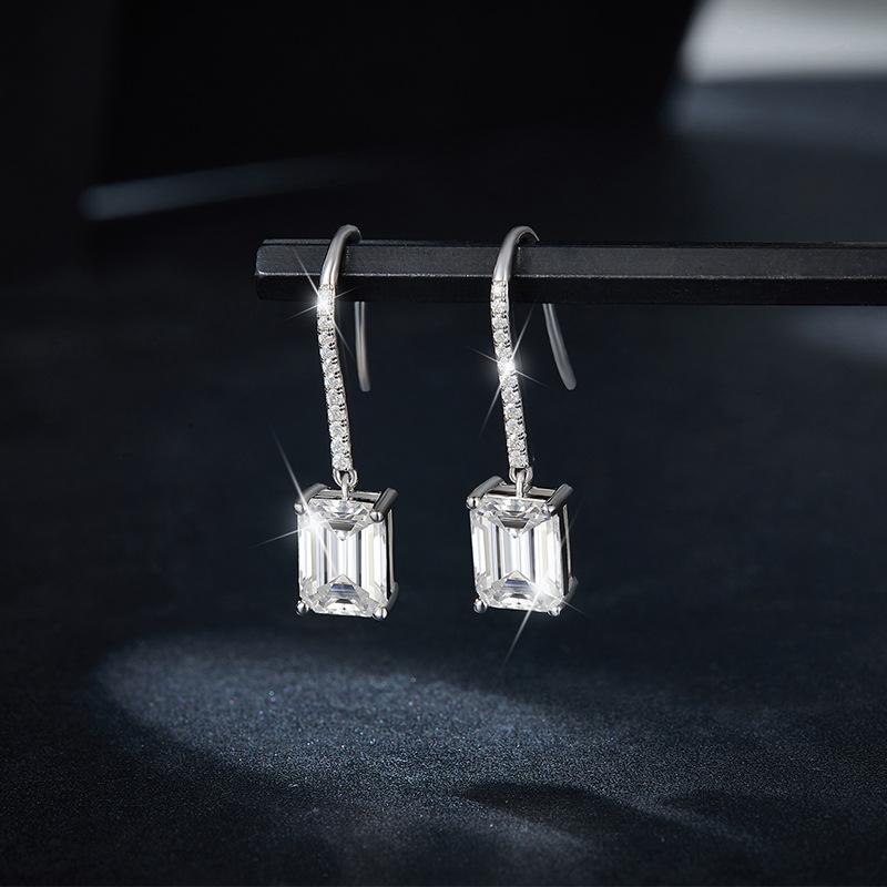 [#E643]'Esmaralda' 4ct Earrings